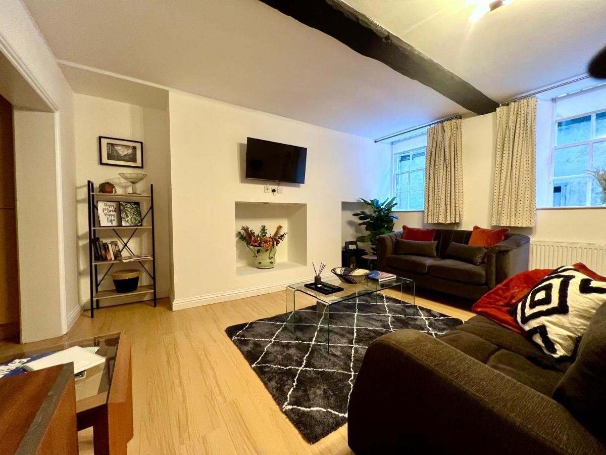 Superbly Located 2 Bedroom Luxury Apartment Bath Buitenkant foto