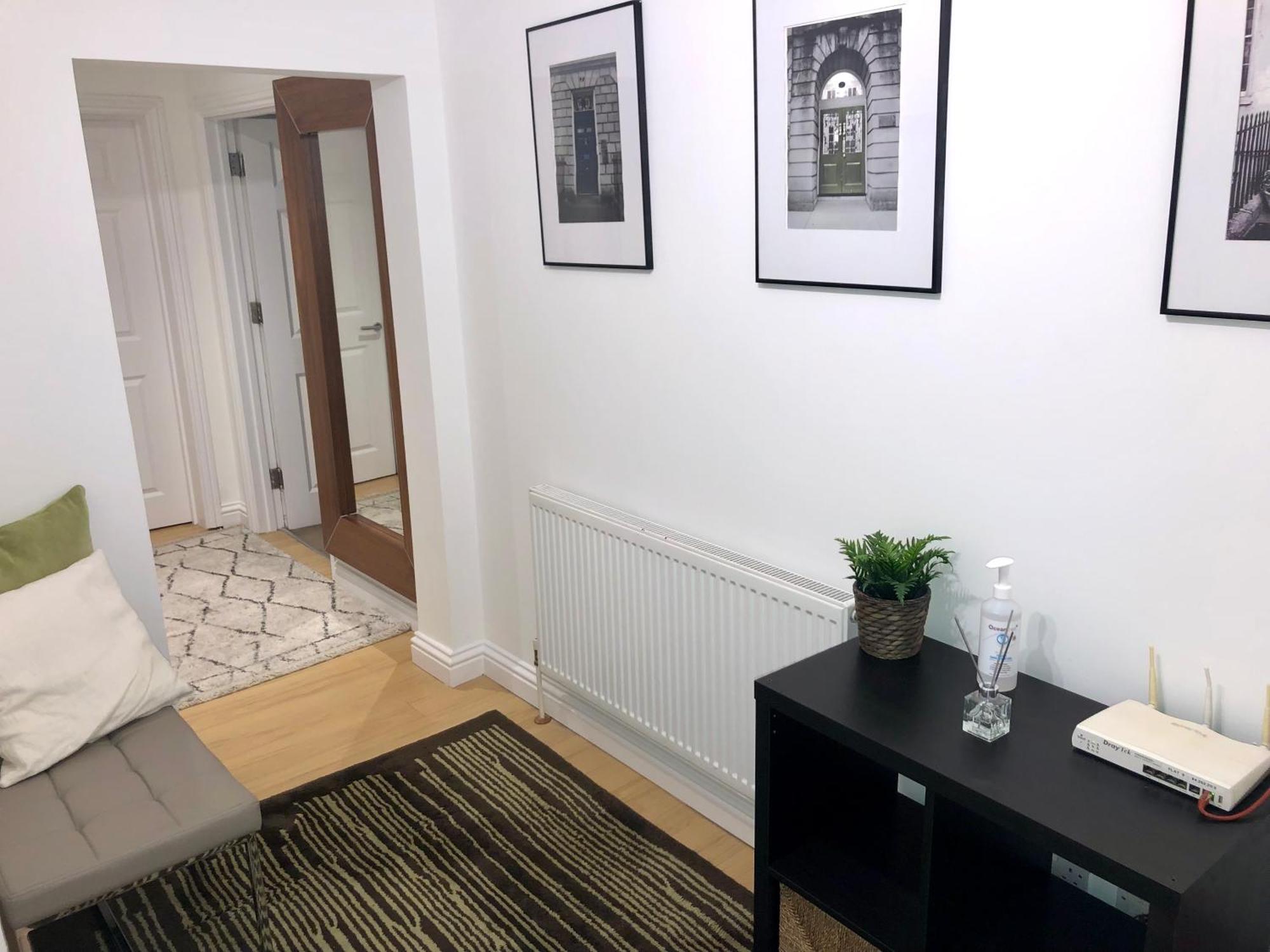 Superbly Located 2 Bedroom Luxury Apartment Bath Buitenkant foto